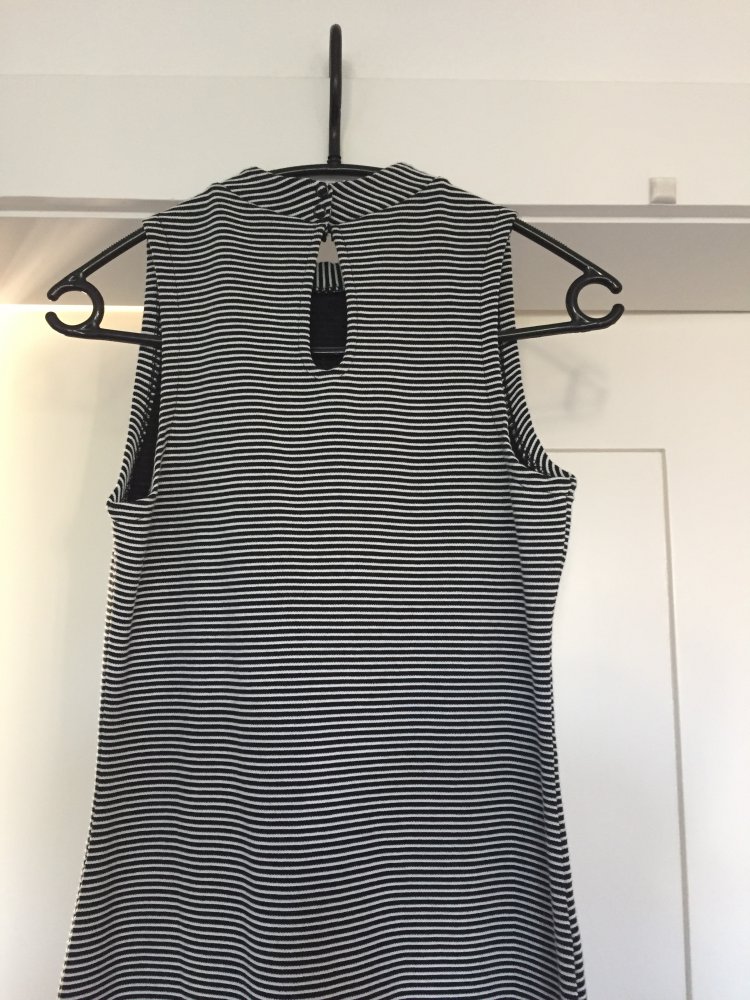 Kleid schwarz/weiss gestreift