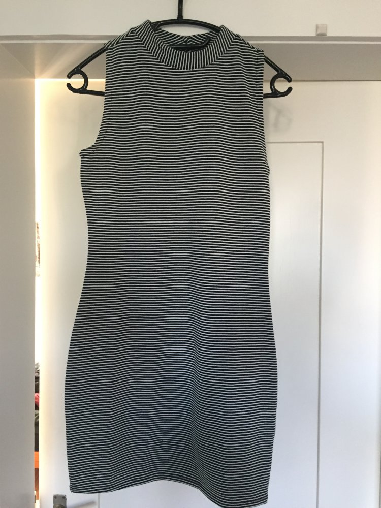 Kleid schwarz/weiss gestreift