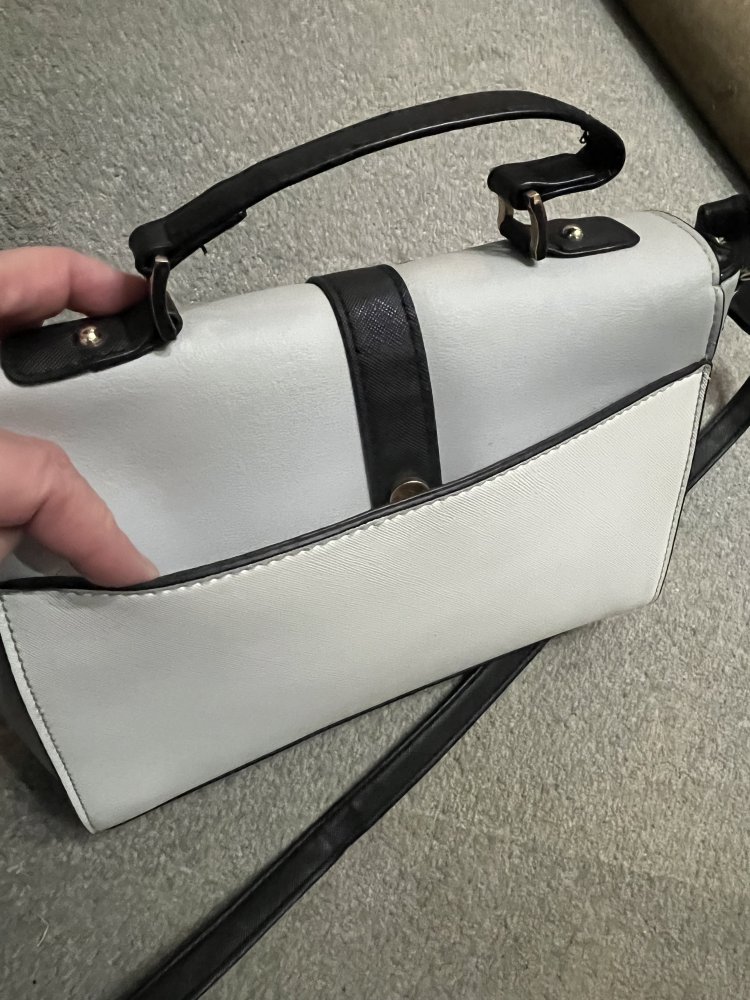 Umhängetasche schwarz weiß grau – sehr guter Zustand
