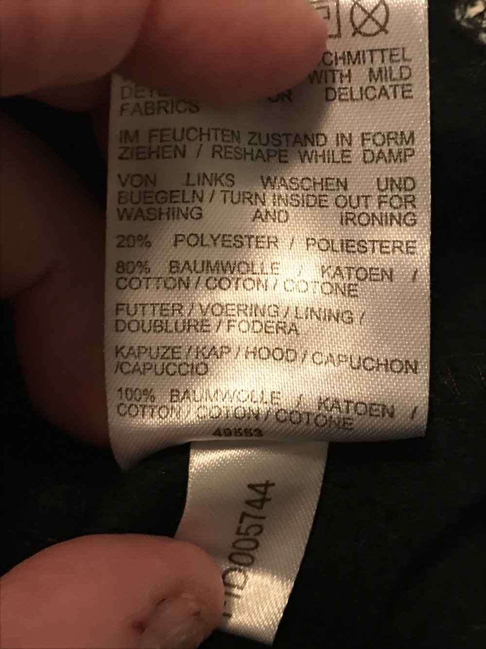 Sweatshirt-Jacke mit Kapuze schwarz Größe 38 – 2 Eingrifftaschen – selten getragen