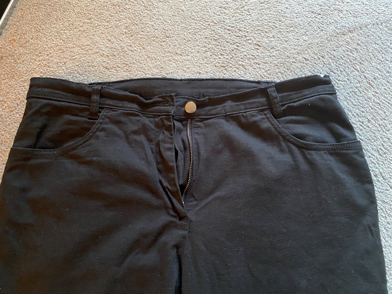 Stretchjeans schwarz Größe 46 – nur 1 x getragen