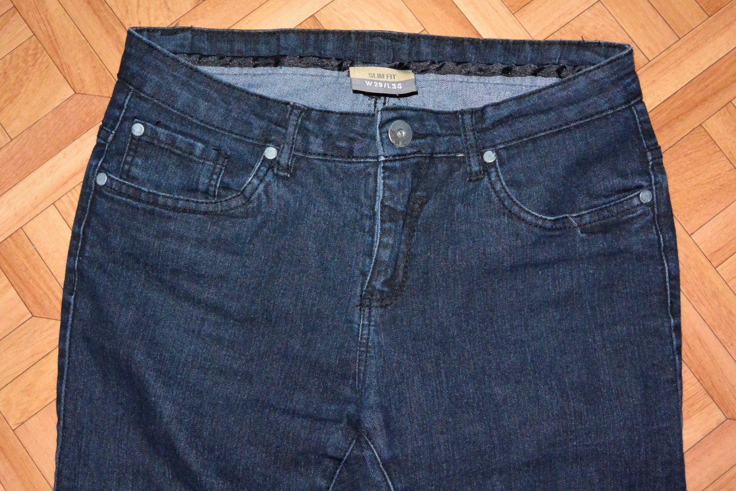 Dunkelblaue Röhrenjeans Slim Fit 29/34