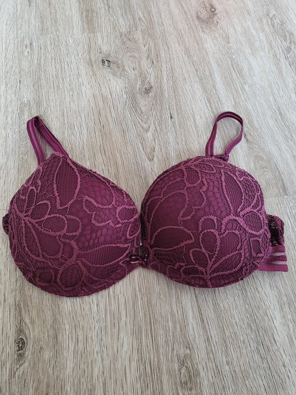 Neuer Push-Up BH mit Spitze Gr. 80C