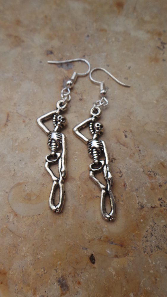 Skelett Totenkopf Ohrringe Ohrhänger Gothic Dark Witch Skull