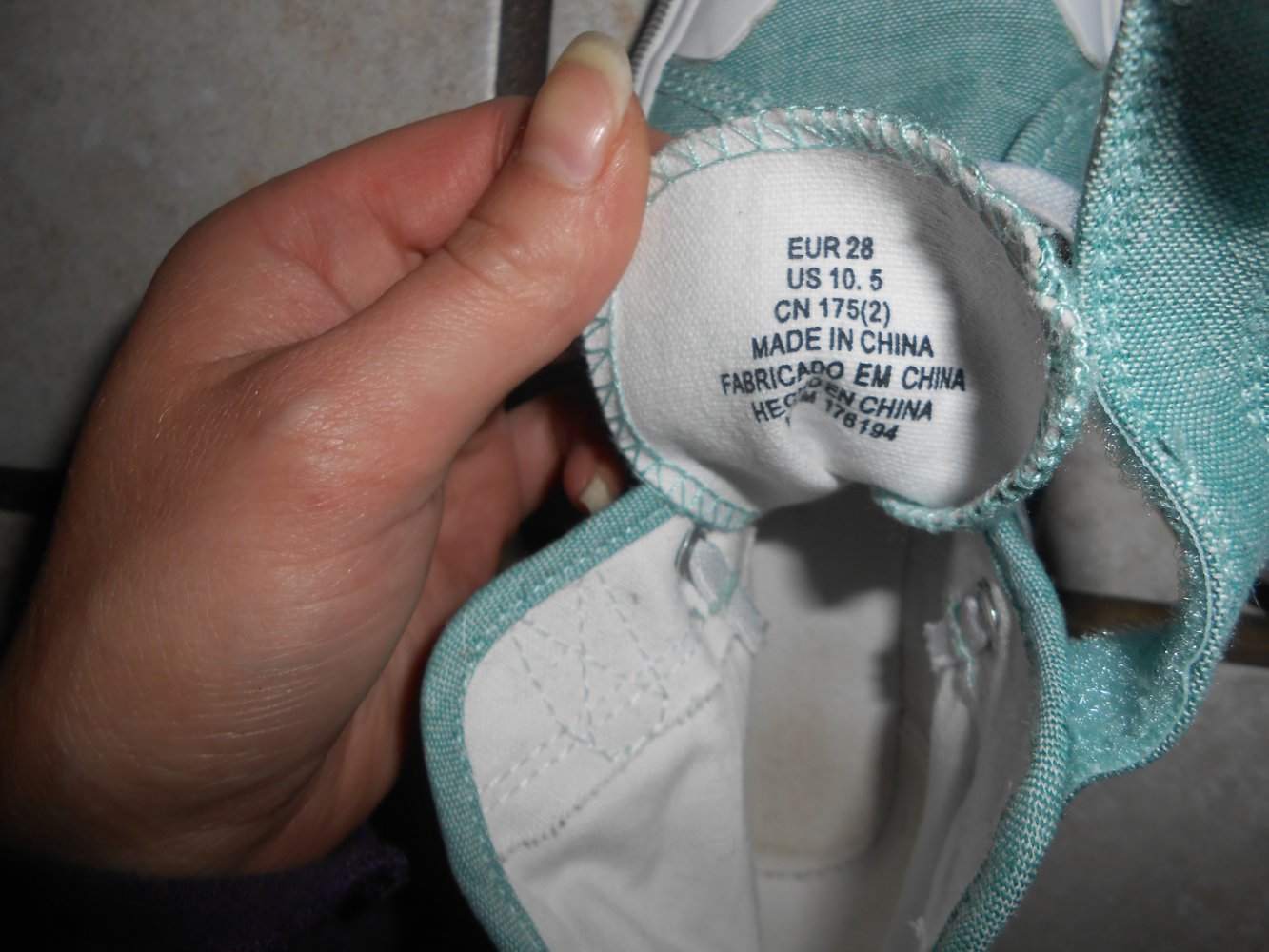 grün melierte Sneaker H&M 28