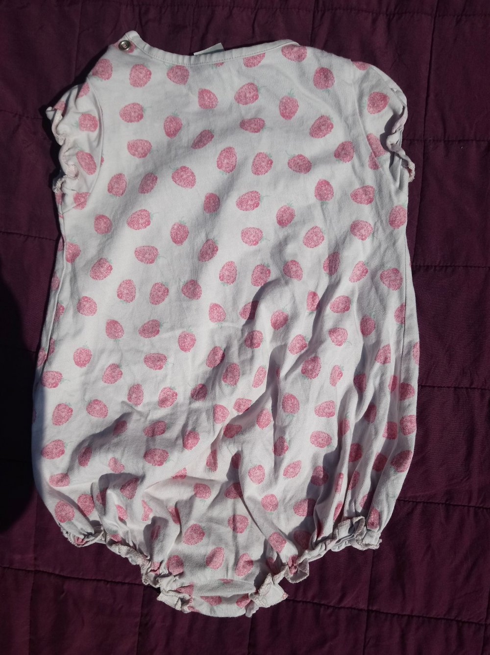 Einteiler Erdbeere H&M 74 rosa Spieler