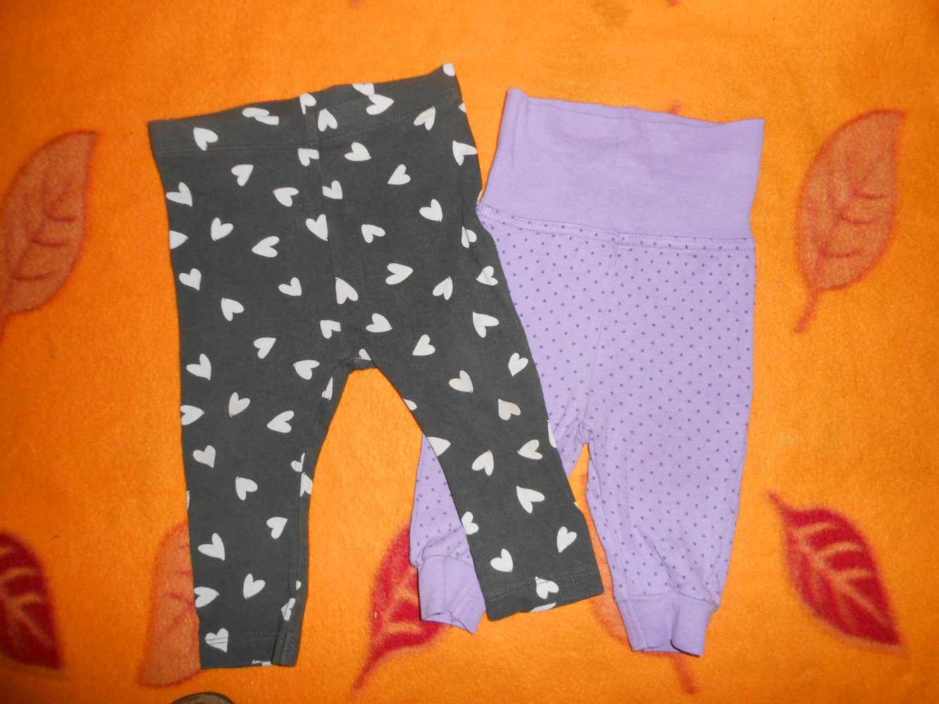 2 Leggings 50/56 lila looney tunes, lupilu 62/68 schwarz beige