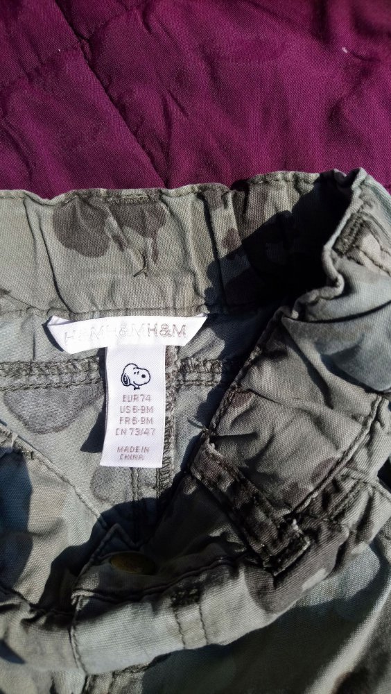 Shorts 74 H&M Snoopy khaki grün