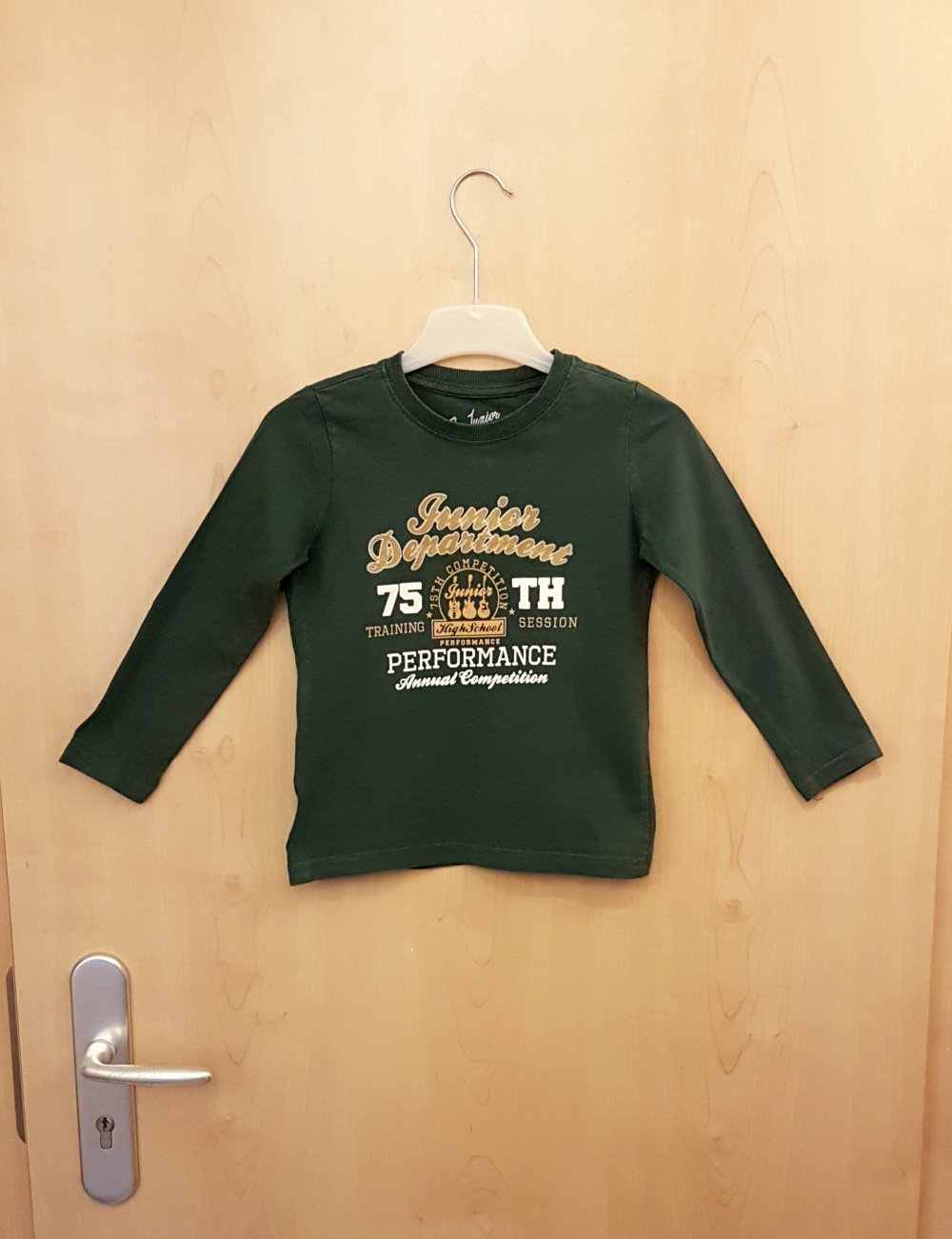 grünes Shirt mit Aufdruck - Tchibo - 110/116