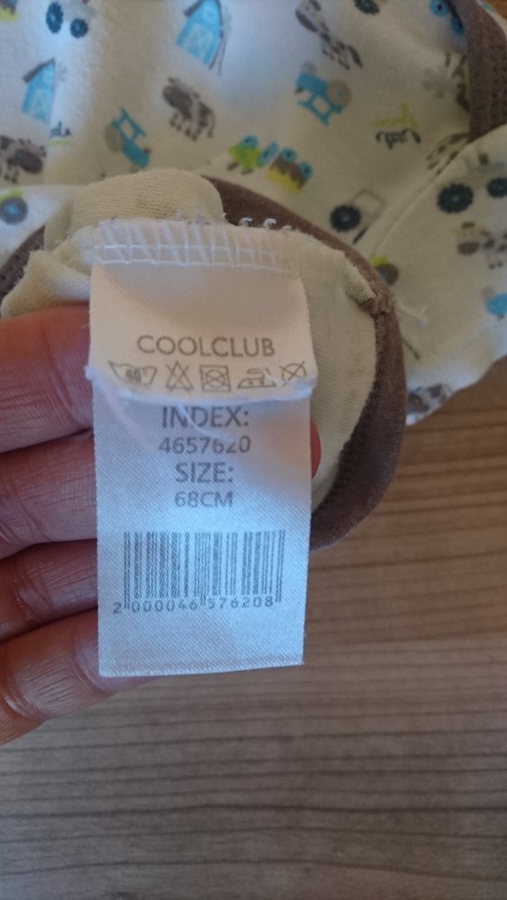 schöner Kurzarmbody in Gr. 68 von Cool Club 