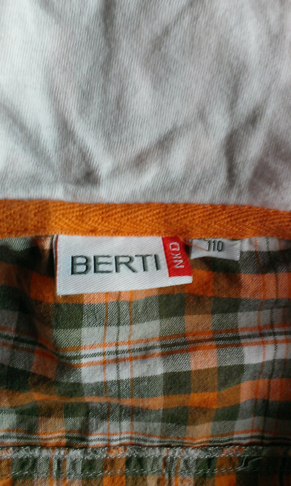 kurzes Kapuzenhemd Gr. 110