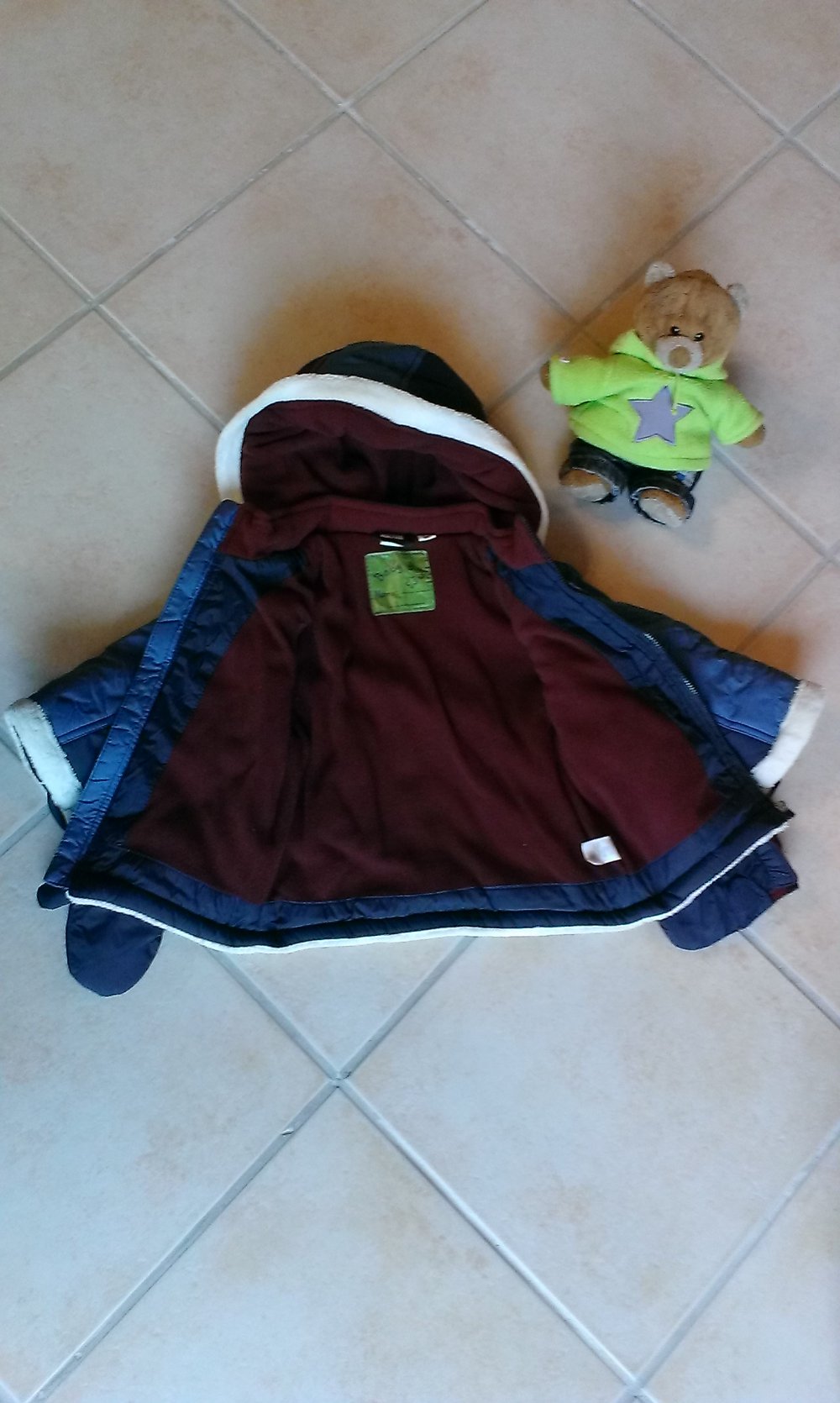 Winterjacke mit Handschuhen Gr. 68