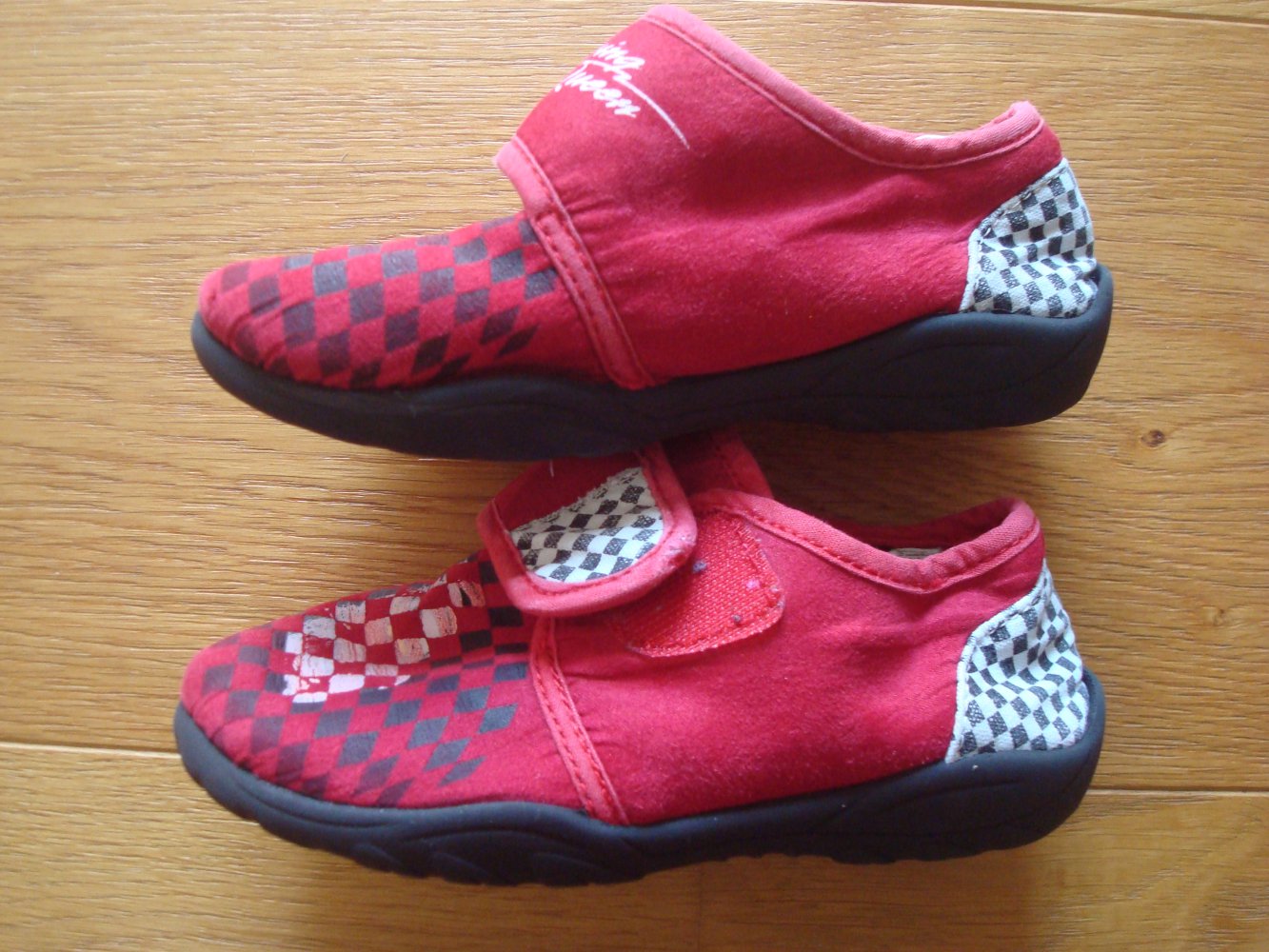 Hausschuhe, Schlappen von Cars