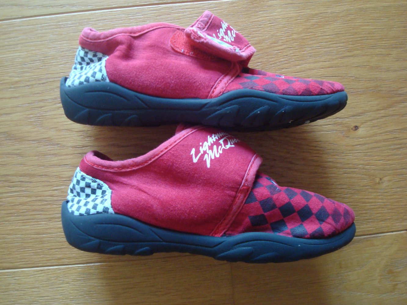 Hausschuhe, Schlappen von Cars