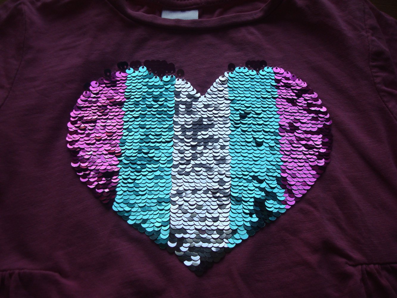 Shirt, Langarmshirt mit Wendepailletten Herz