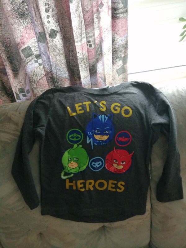 Langarmshirt Gr 3Y getragen bei 98