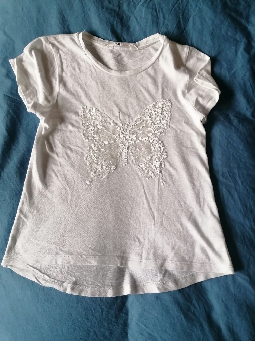 H&M: weißes Shirt mit Schmetterling Gr. 134/140