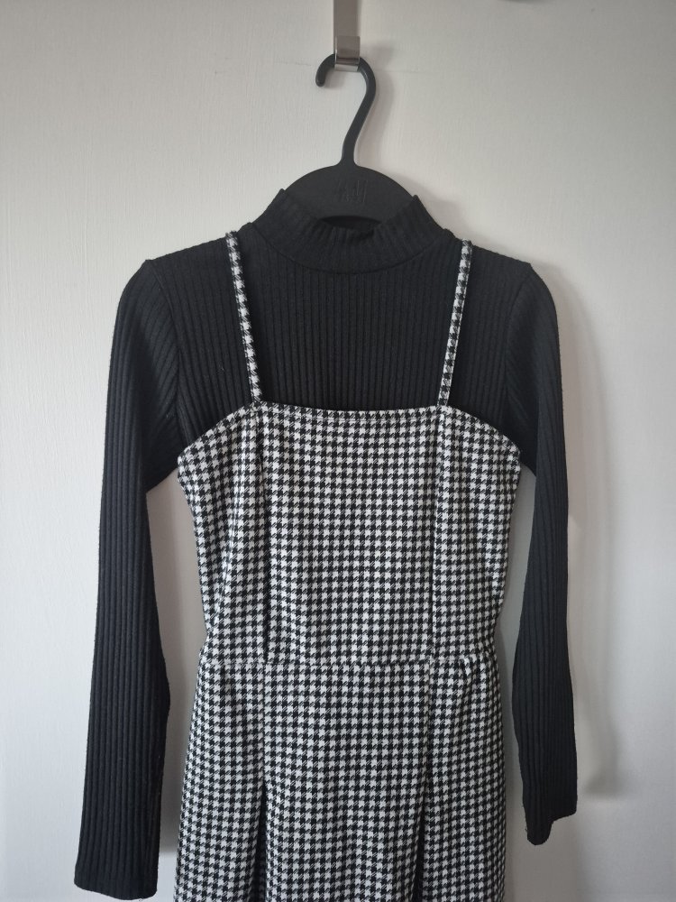 C&A: Set aus Pulli und Kleid Gr. 140