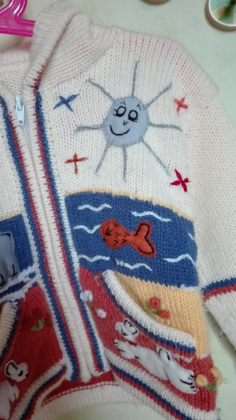 wunderschöne Strickjacke mit Naturmotiven ca. Gr. 98