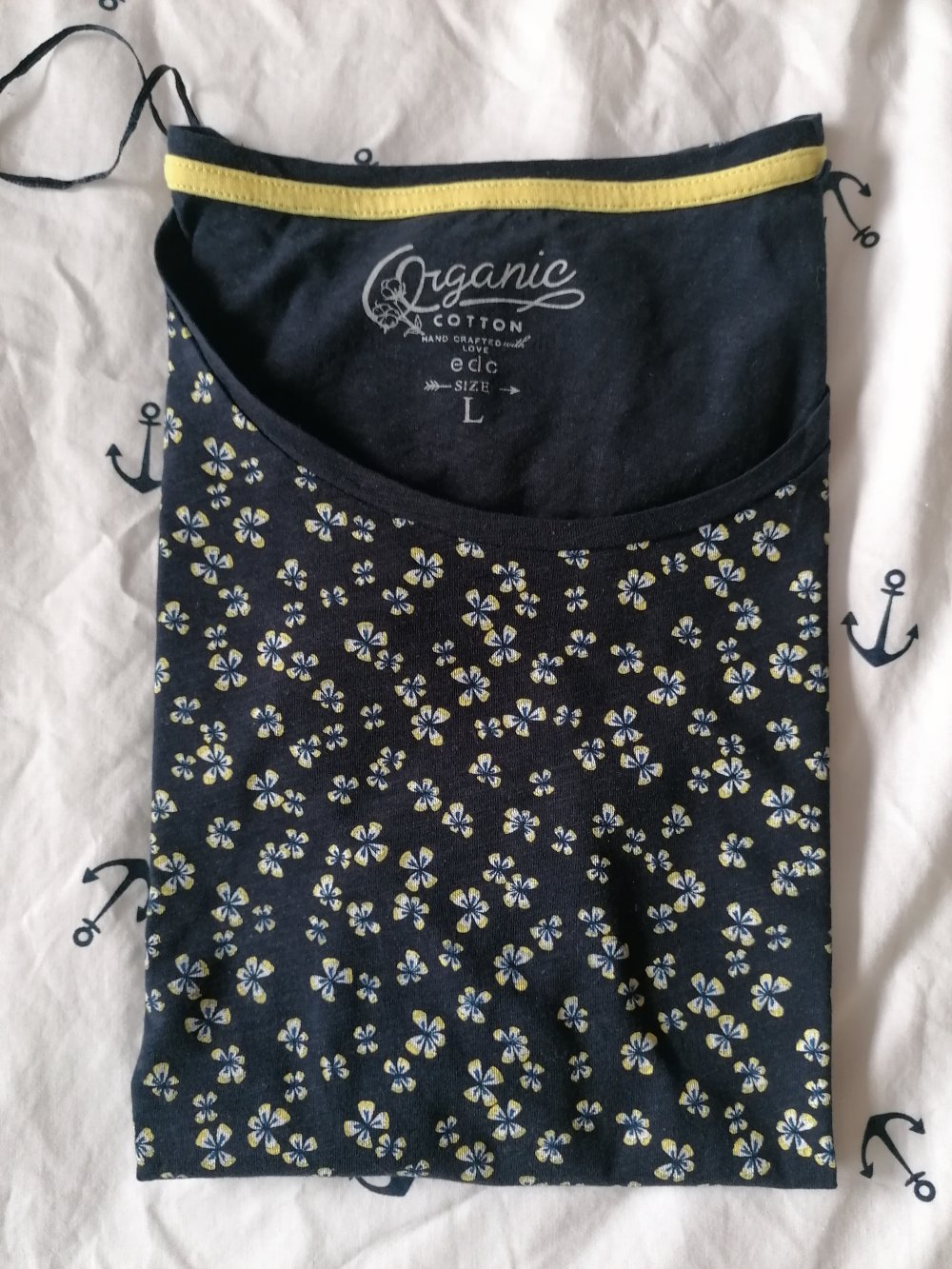 Esprit: T-Shirt mit Blumen Gr. L