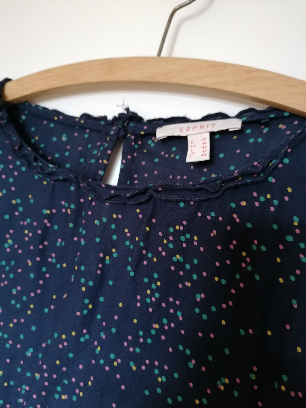 Esprit: süße Sommerbluse mit bunten Pünktchen Gr. 42