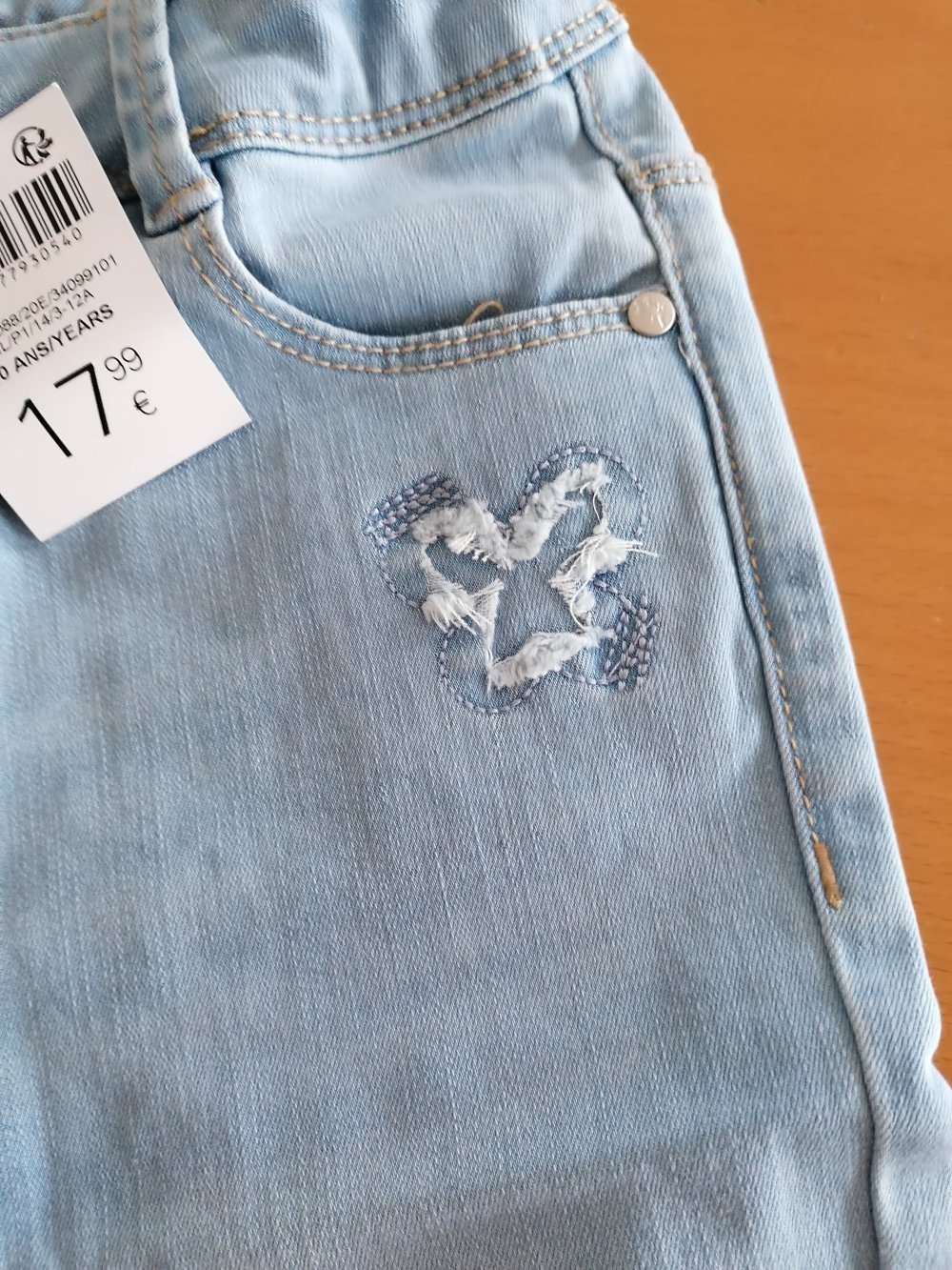 Okaidi: hellblaue Short Gr. 140