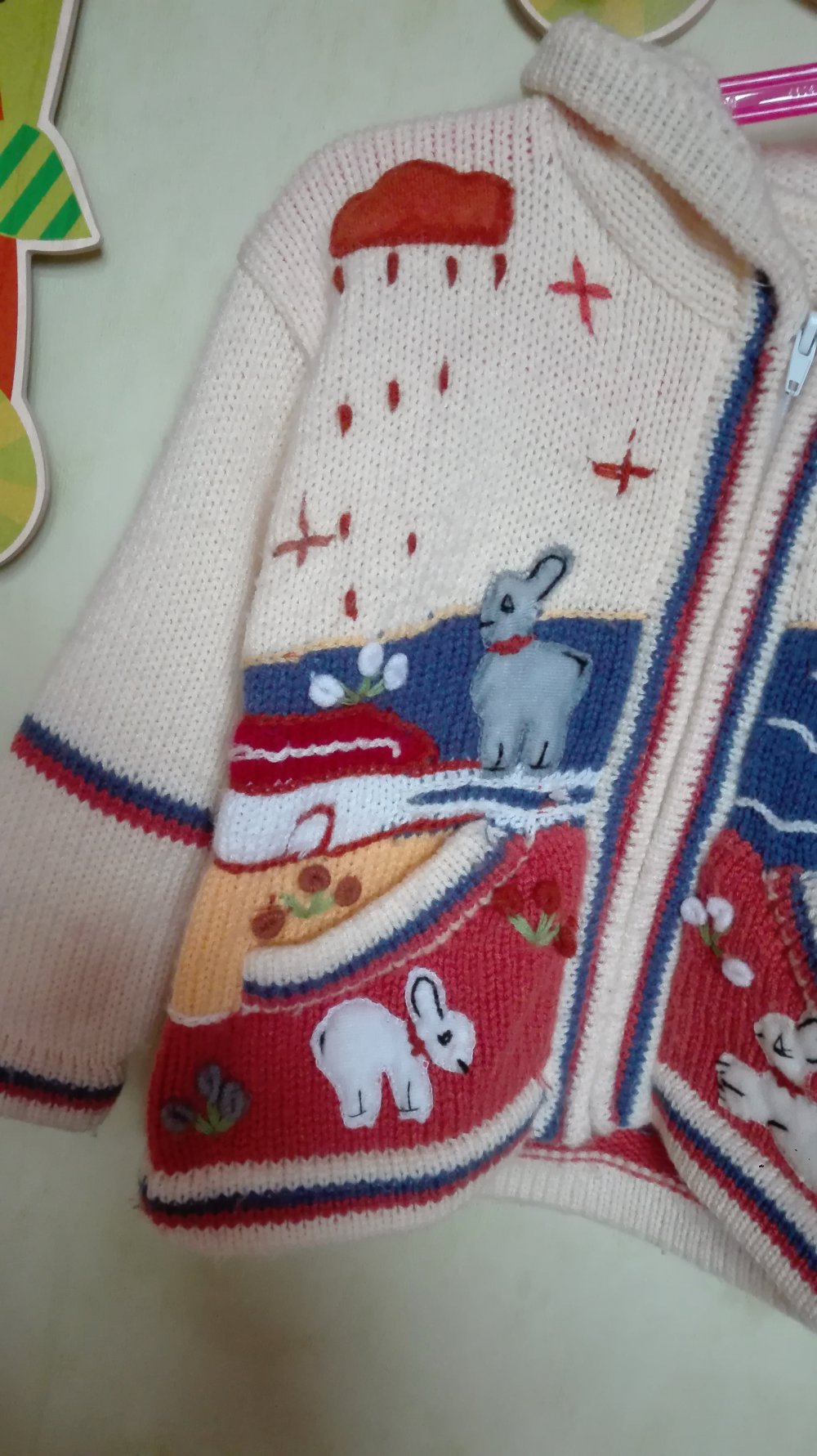 wunderschöne Strickjacke mit Naturmotiven ca. Gr. 98