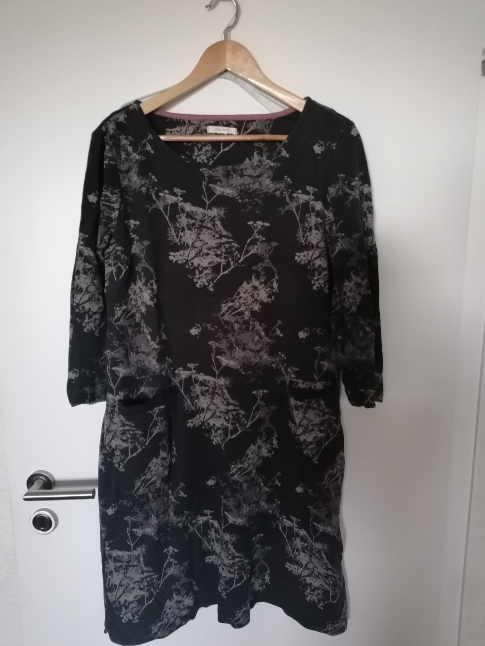 White Stuff Midikleid / Strickkleid Gr. 42