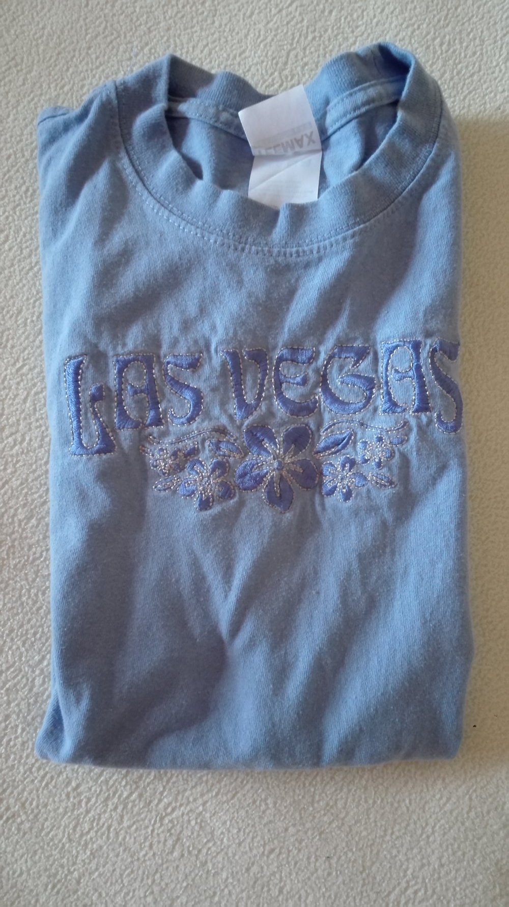 schönes T-Shirt mit Schriftzug Las Vegas und Blumen, Gr. S