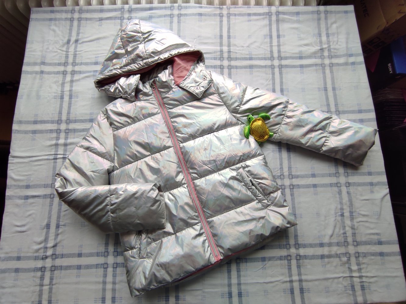 KiK YfK Winterjacke Glitzerjacke Mädchen Jacke Gr. 146/152146