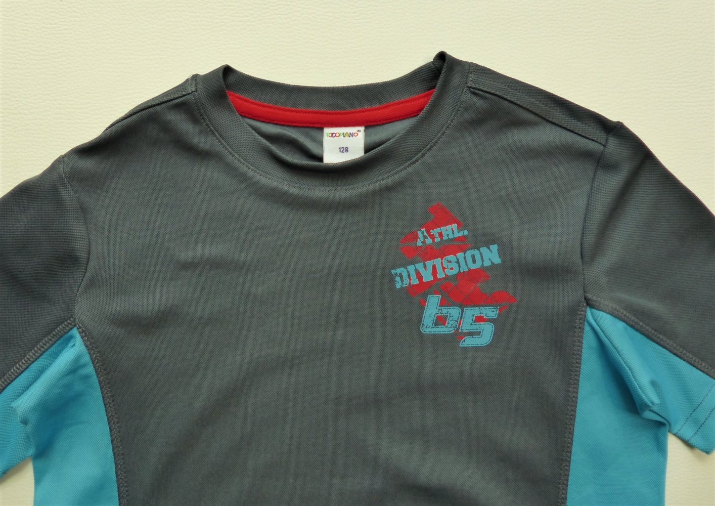 Jungen Funktiosshirt T-Shirt Shirt Pocopiano Gr. 128 Funktions-Shirt Jungs sehr guter Zustand