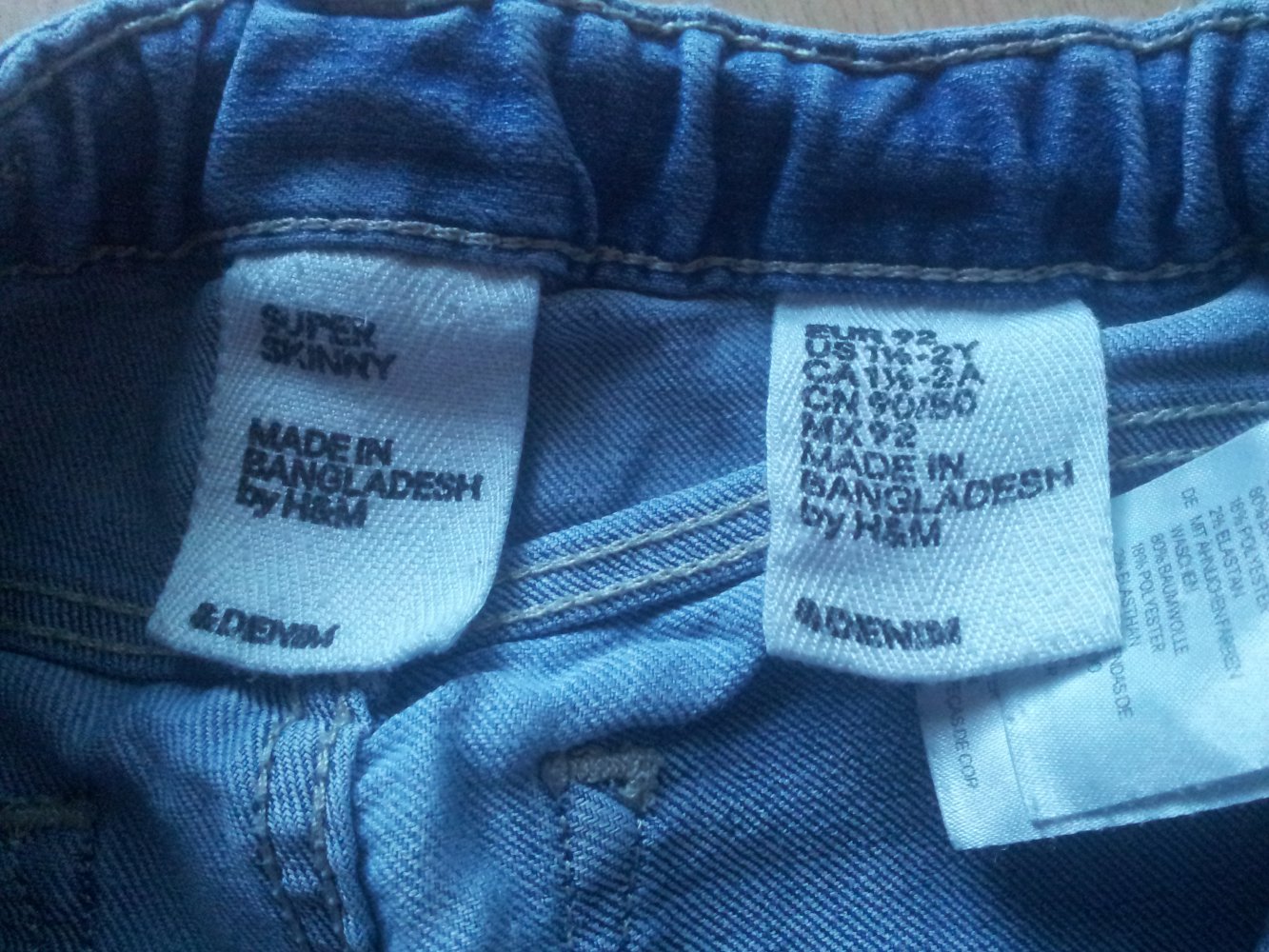 Jeans blau H&M super skinny Used-Look Gr. 92