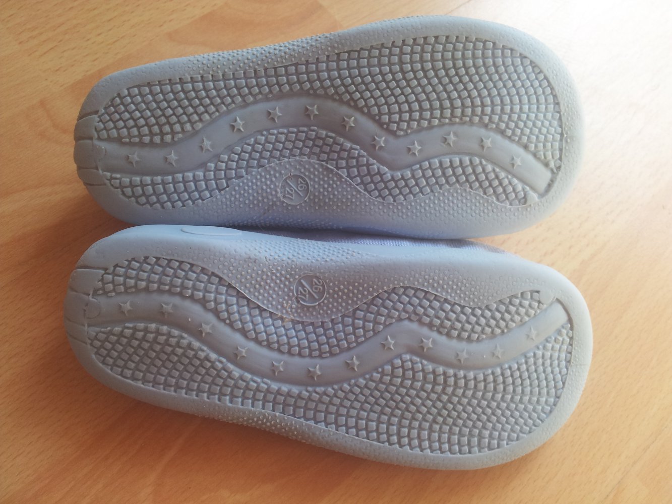  Hausschuhe blau Bagger Stickerei Gr. 26/27