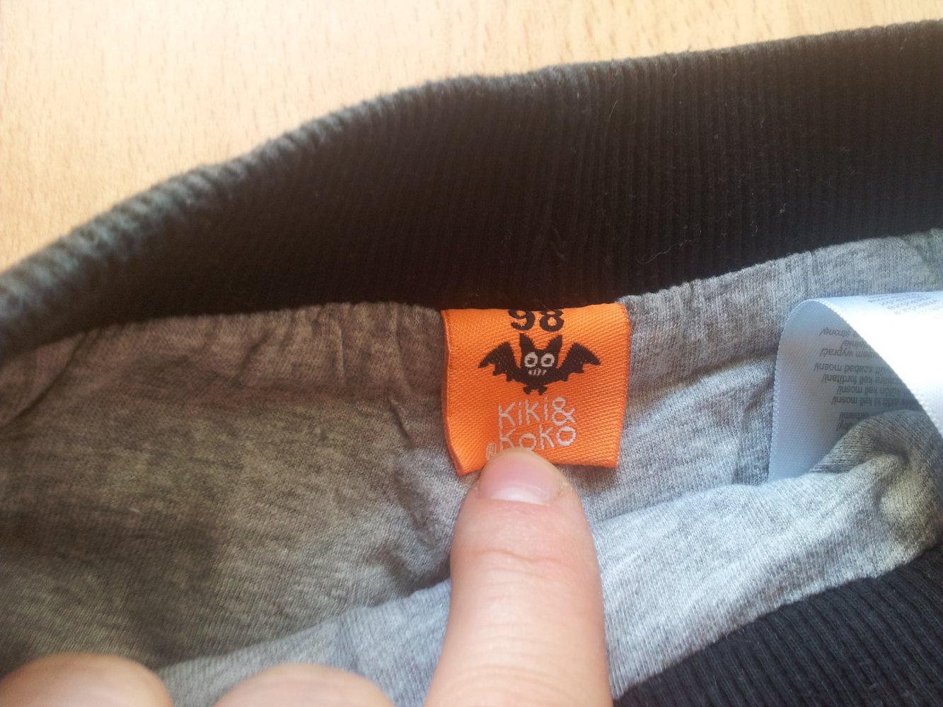 Hose schwarz Spinne Kordelzug Gr. 98 NEU