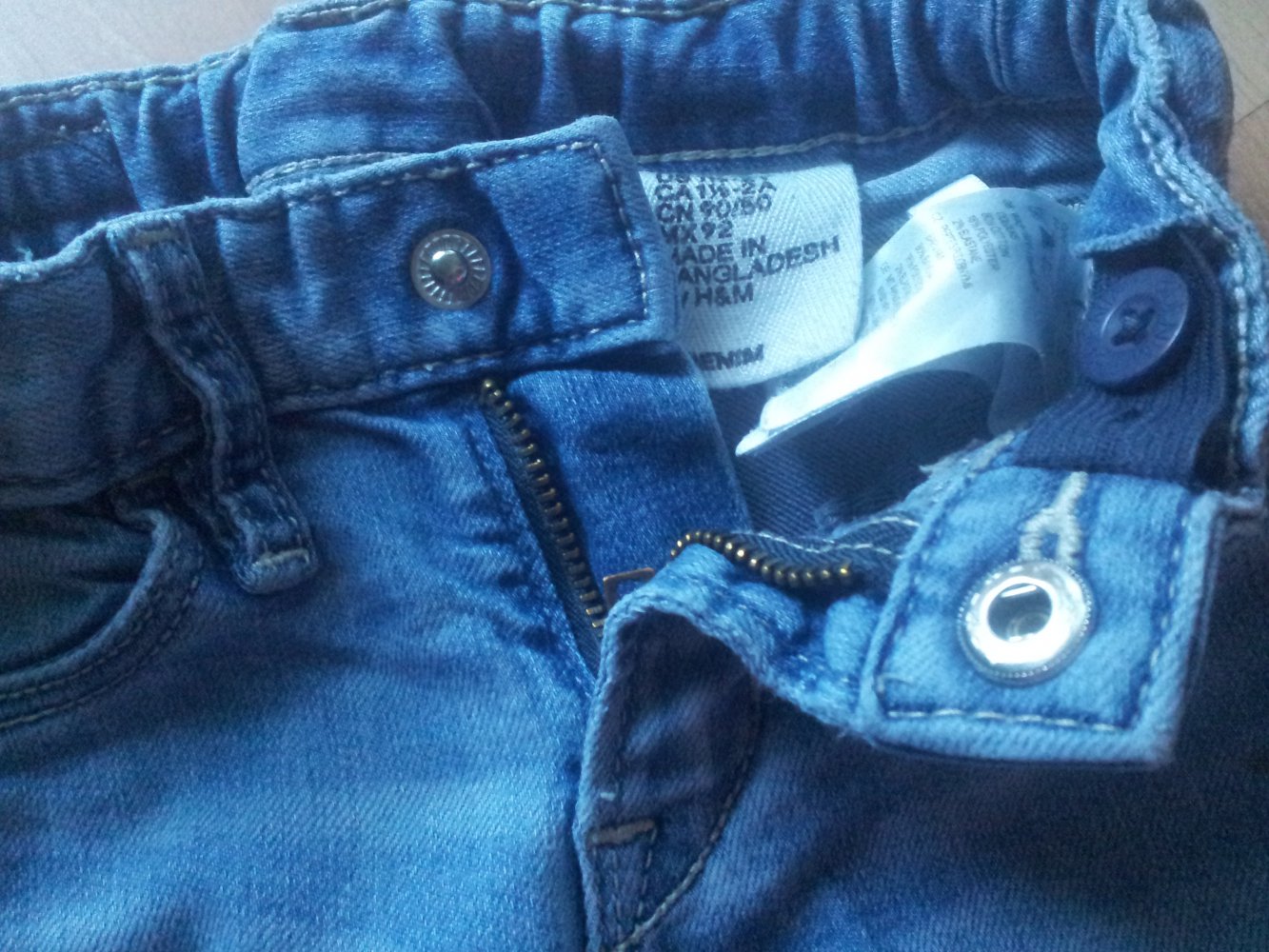 Jeans blau H&M super skinny Used-Look Gr. 92