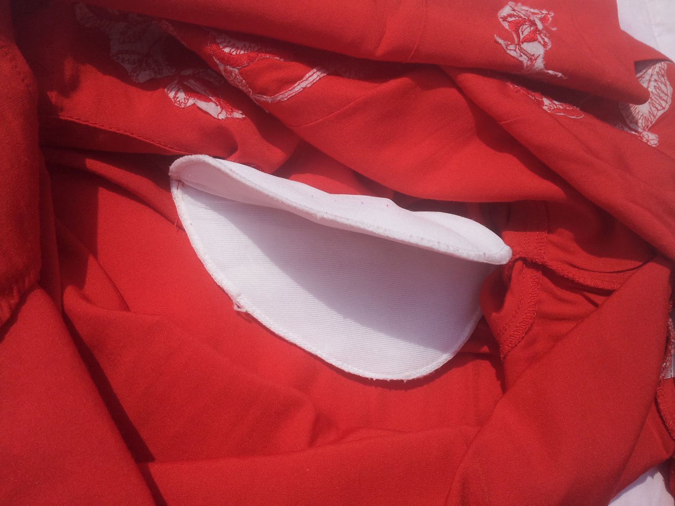 Bluse rot Stickerei Rosen Blumen Divina Gr. 38