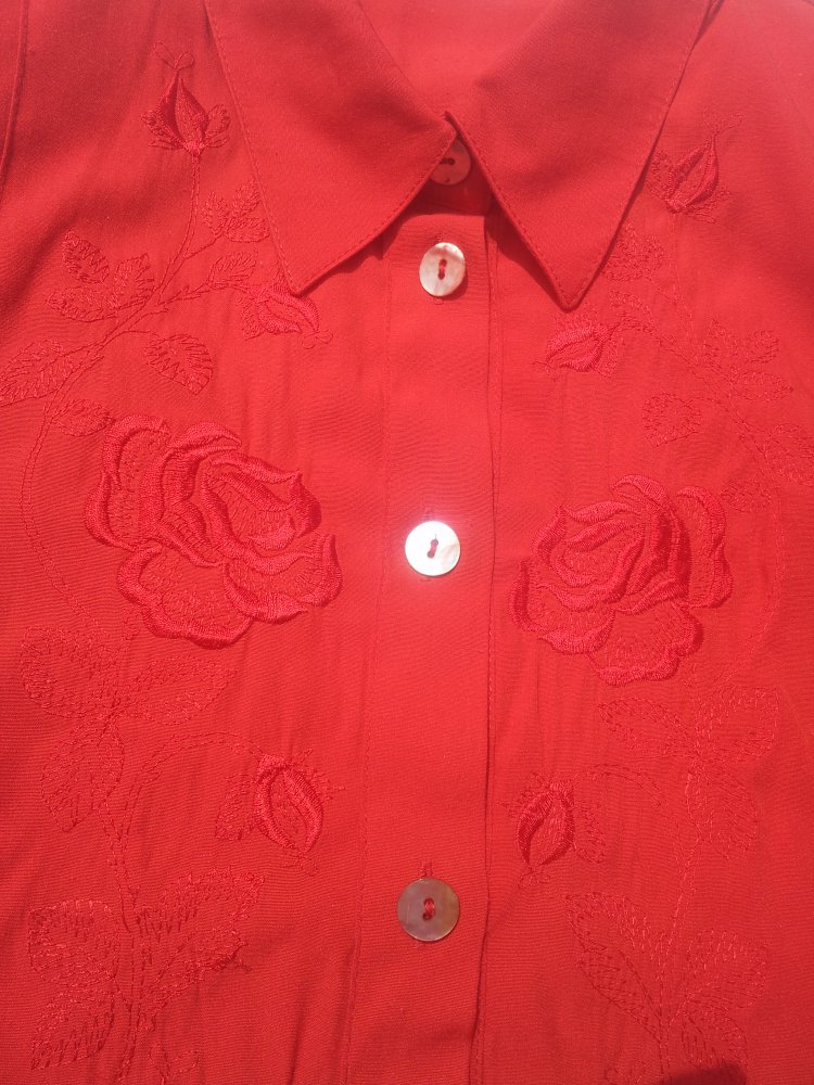 Bluse rot Stickerei Rosen Blumen Divina Gr. 38