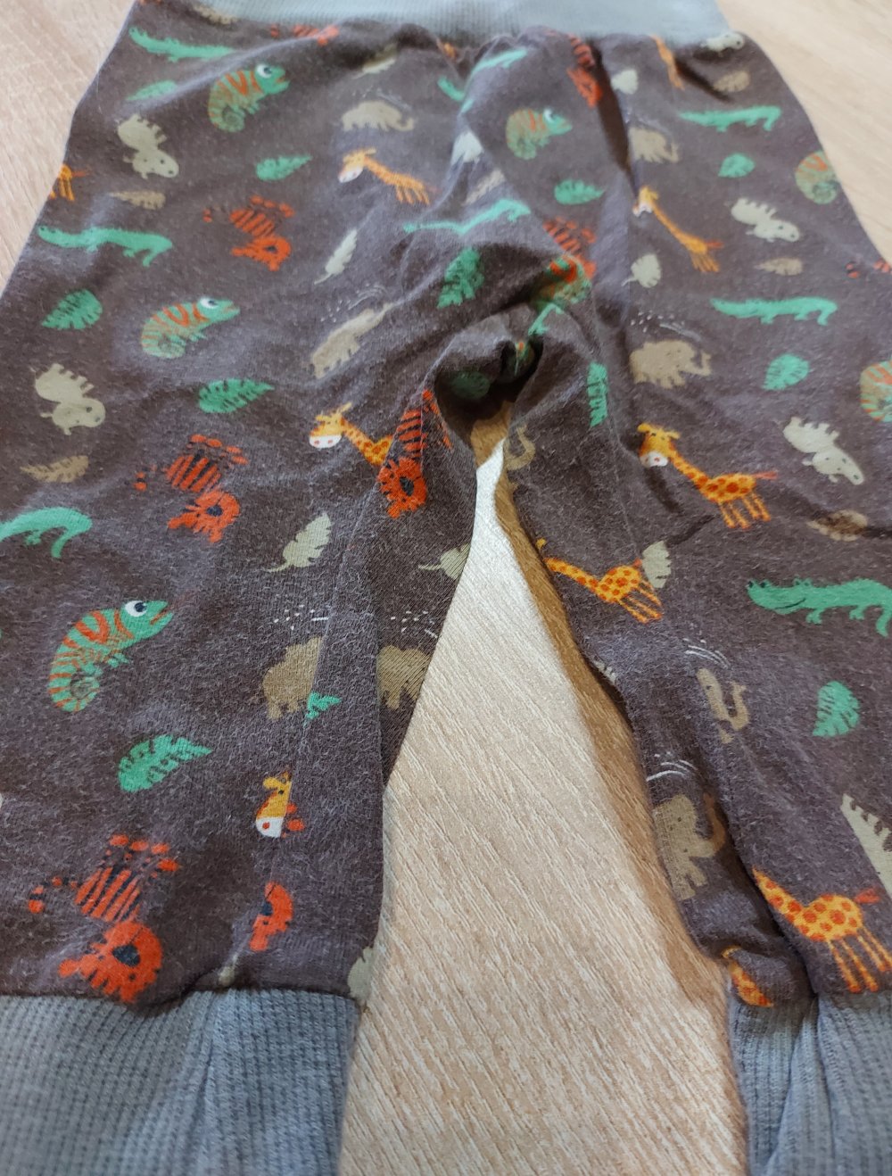 Lange Stoffhose Größe 80