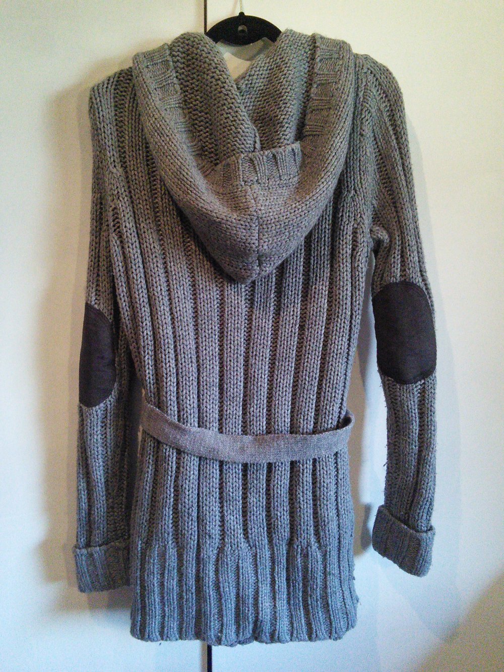 Kuschelige graue Strickjacke