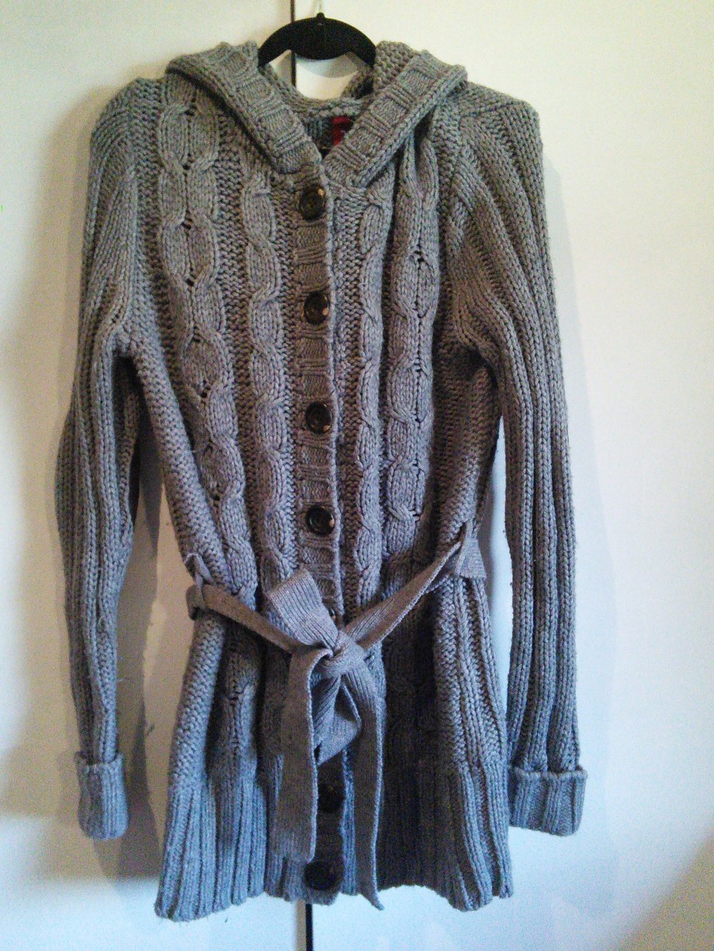 Kuschelige graue Strickjacke