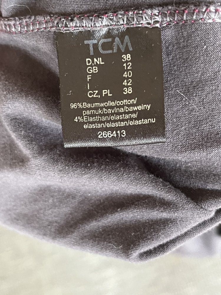 2 T-Shirts Gr.S/M anthrazit grau von TCM und Esprit