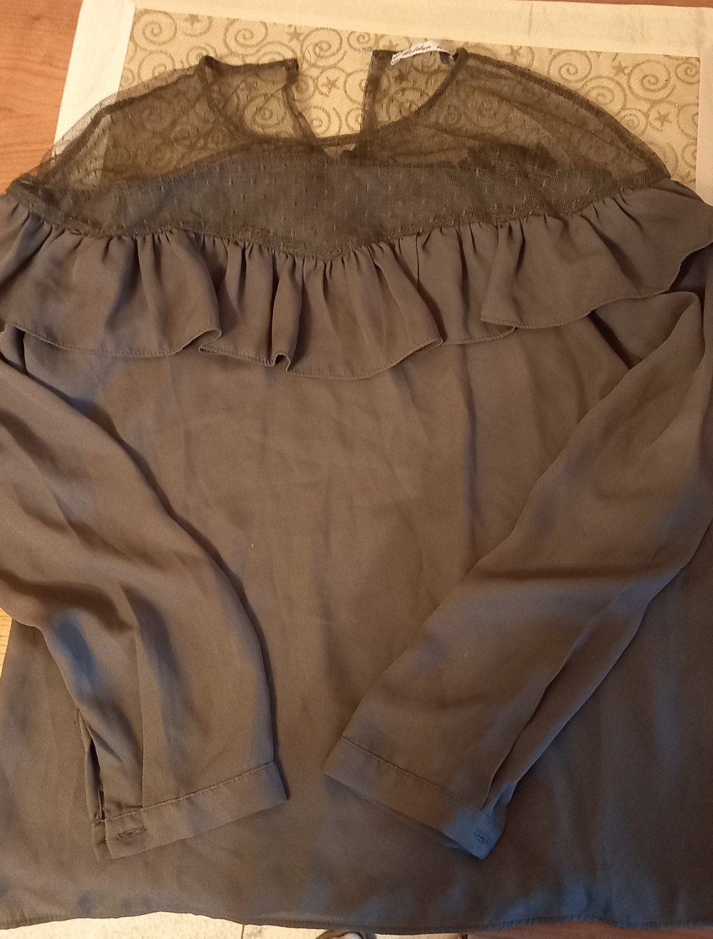 Bluse mit Spitzen Einsatz Gr. 36