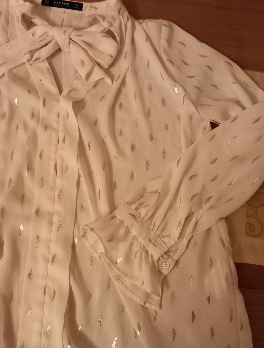 ausgefallene Bluse mit Glitzer Gr. 34