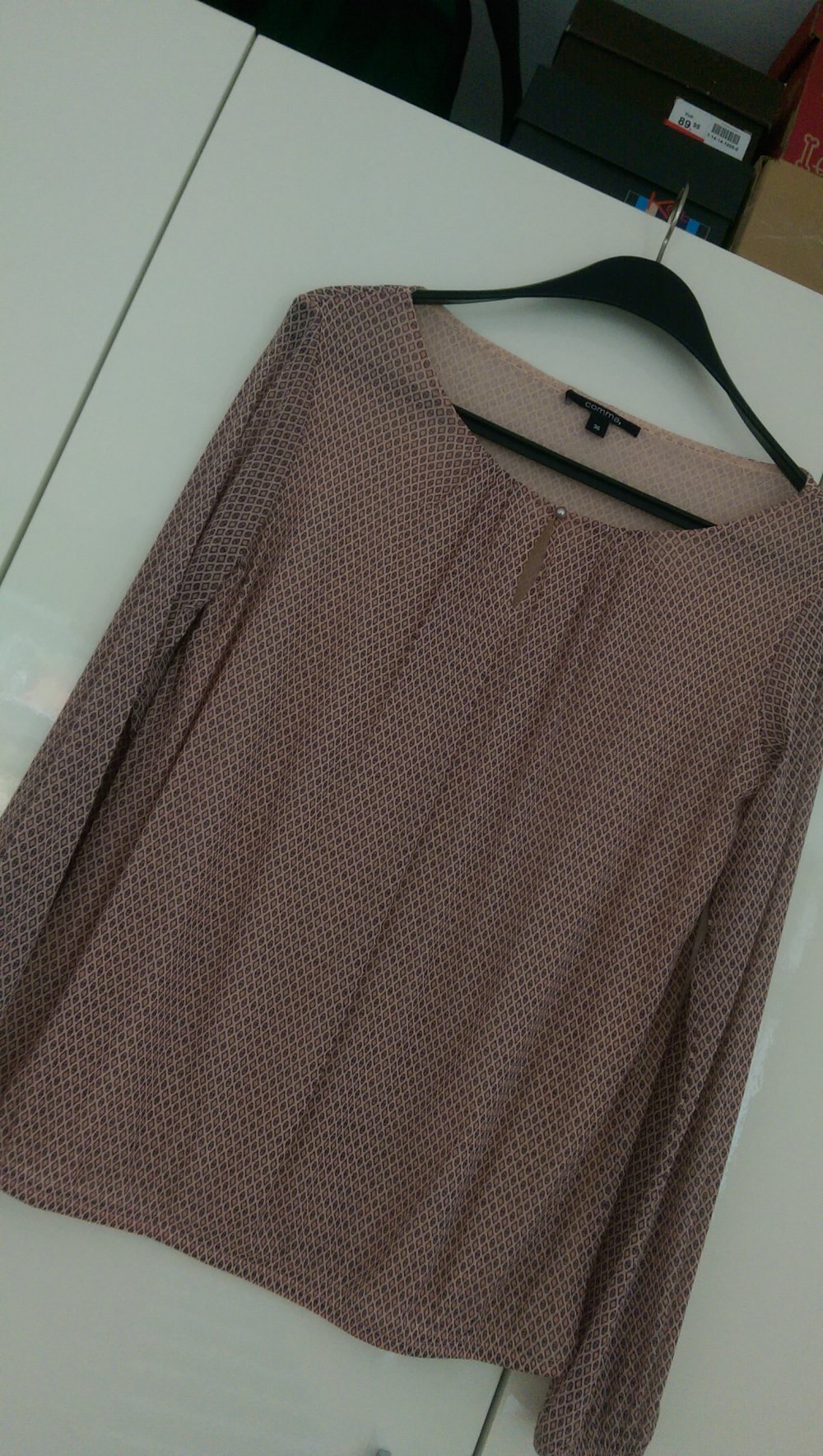 Neuwertige Bluse von Comma in Gr. 36!