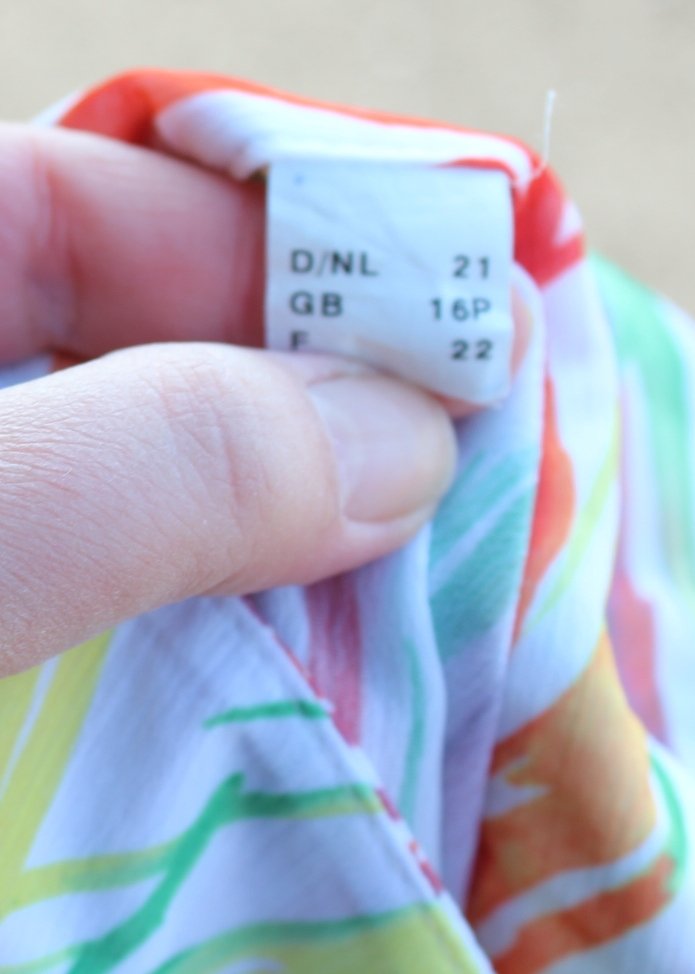 weiße True Vintage Bluse mit buntem Streifenmuster, ca. Größe 42-44, Sommerbluse