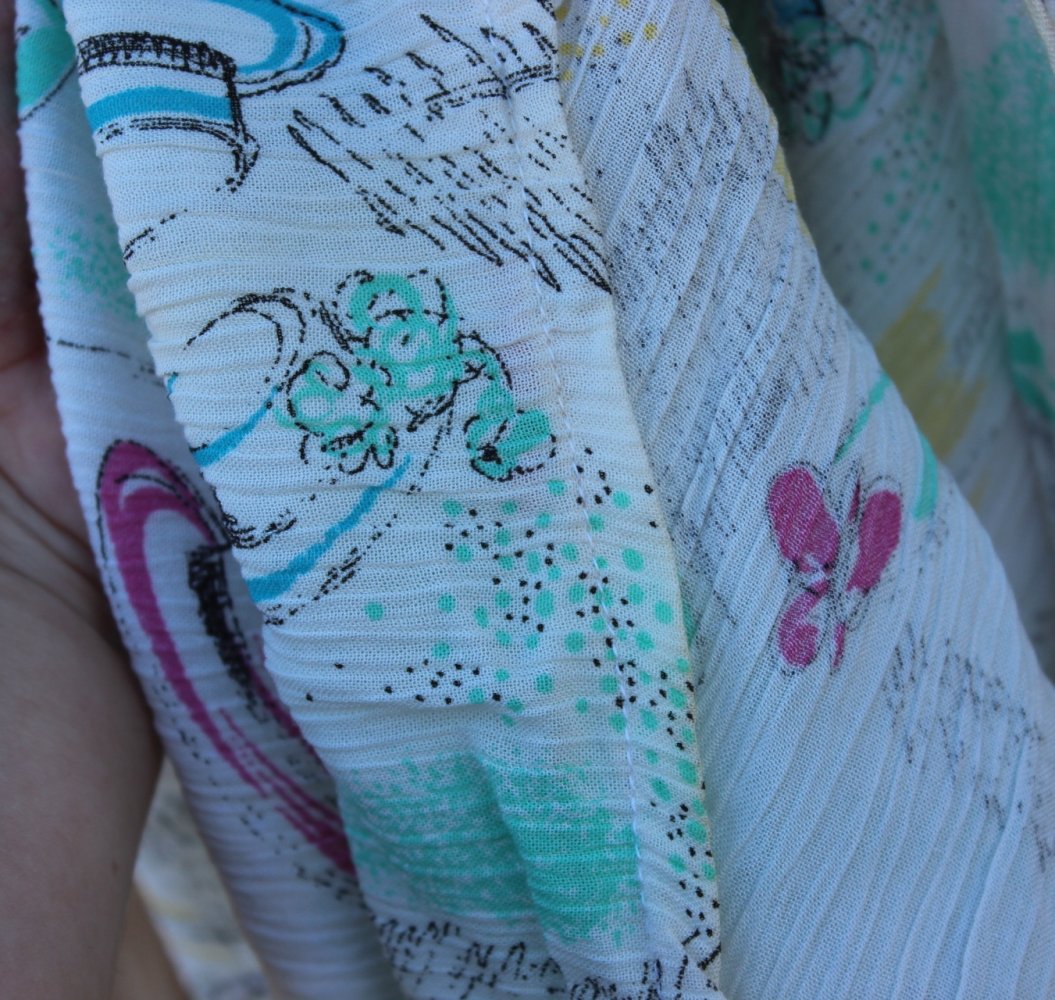 weißes True Vintage Top mit Sonnenhüten, Schleifen und Blumen, Größe 36-40, Unikat