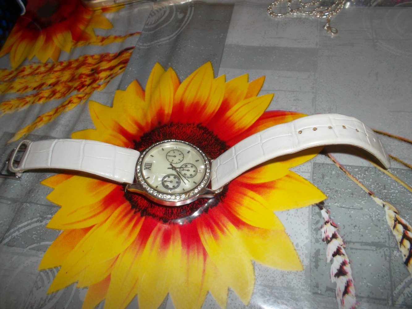 damenarmbanduhr,weiss,verstellbar