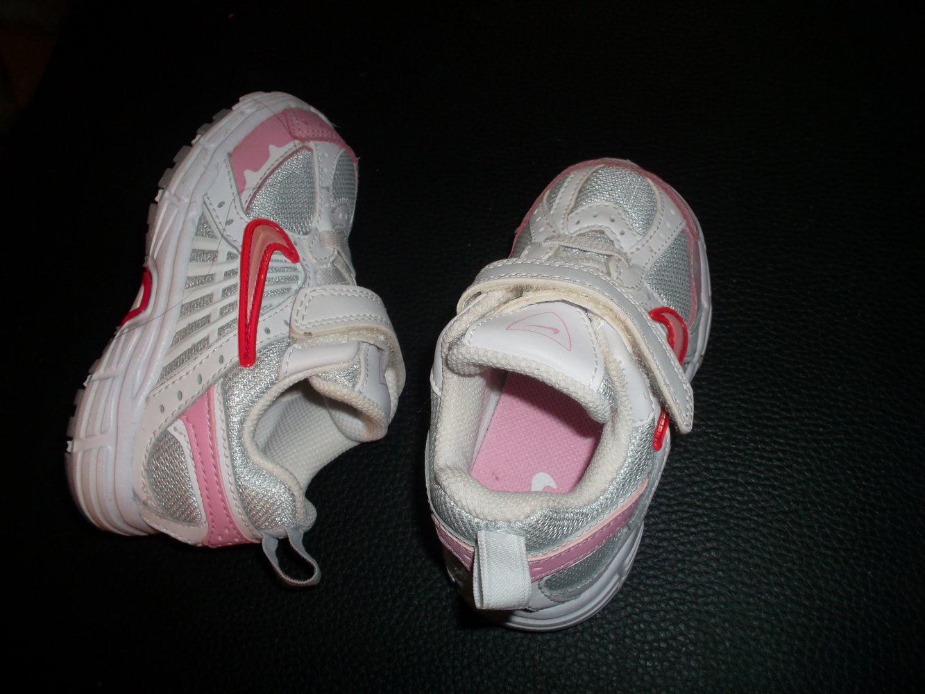 süsse neue kinderschuhe,nike,grösse 22,weiss/rosa