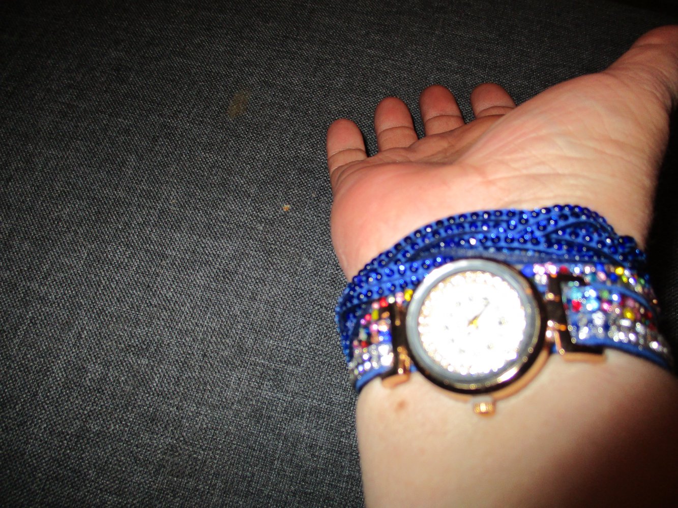 neue armbanduhr, blau / bunt, glitzer, steinchen, bänder, geflochten