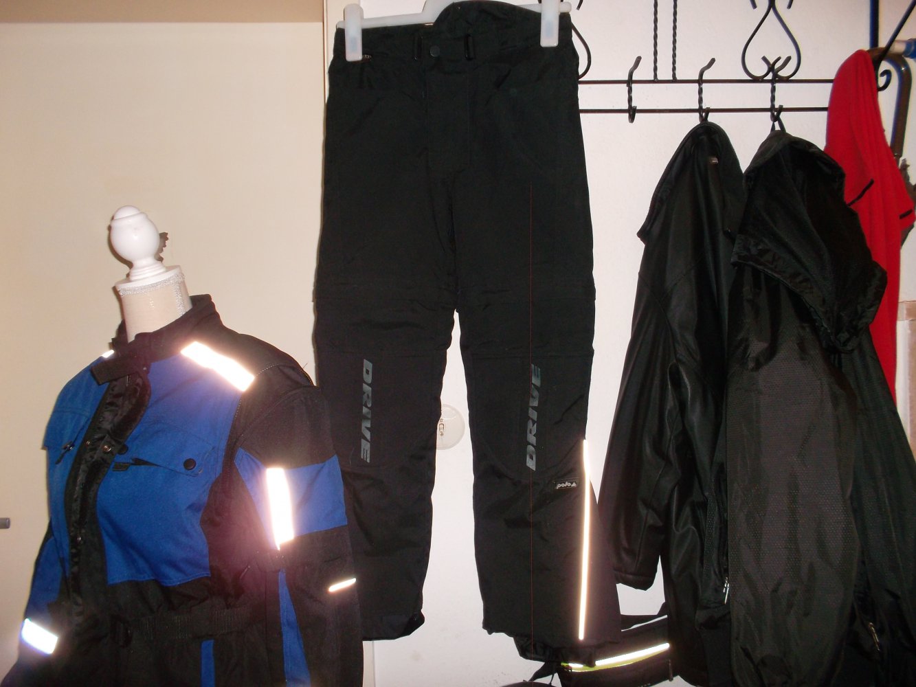 hochwertige neuwertige kinder-motorradhose,146/152,schwarz